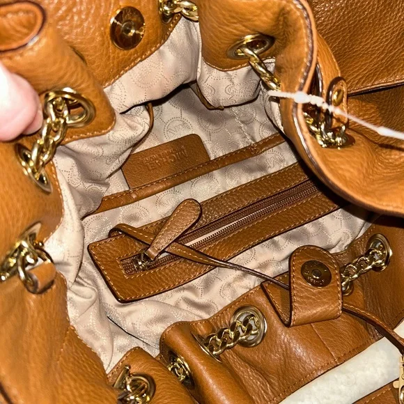 MICHAEL Michael Kors Tan Shoulder Bag - Picture 3 of 15
